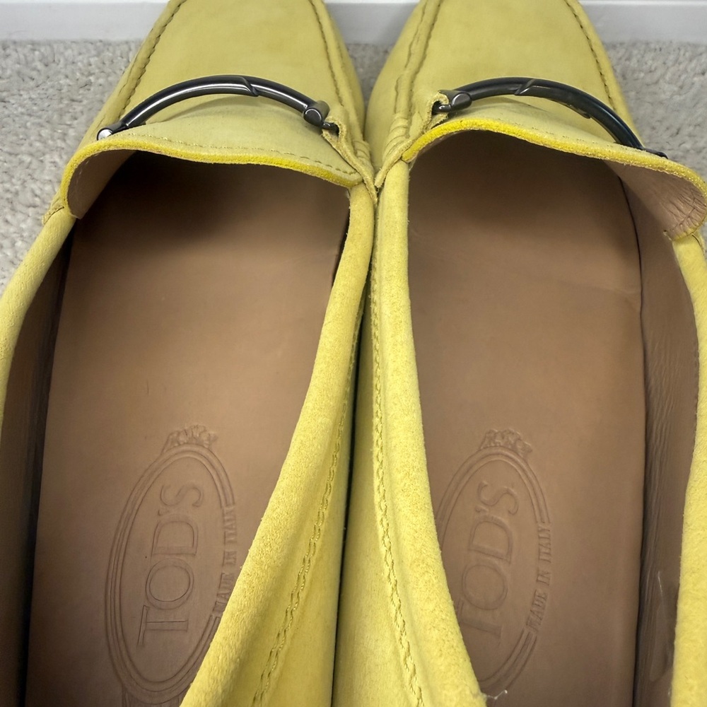 Tod's Lemon Suede Men's Driving Loafers - Picture 3 of 16
